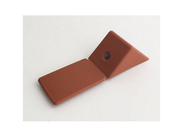 Уголок на 2 шурупа ВИШНЯ АКАДЕМИЯ №17 (УП2) (100) С-с